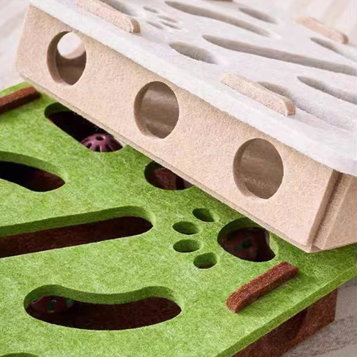 Felt Puzzle Track Cat Toy